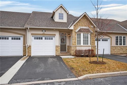 24-212 Stonehenge Drive, Ancaster, ON, L9K1N5 | Card Image