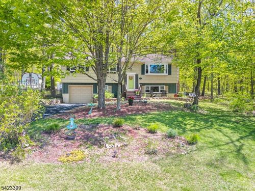 31 Lounsberry Hollow Rd, Sussex, NJ, 07461-4916 | Card Image