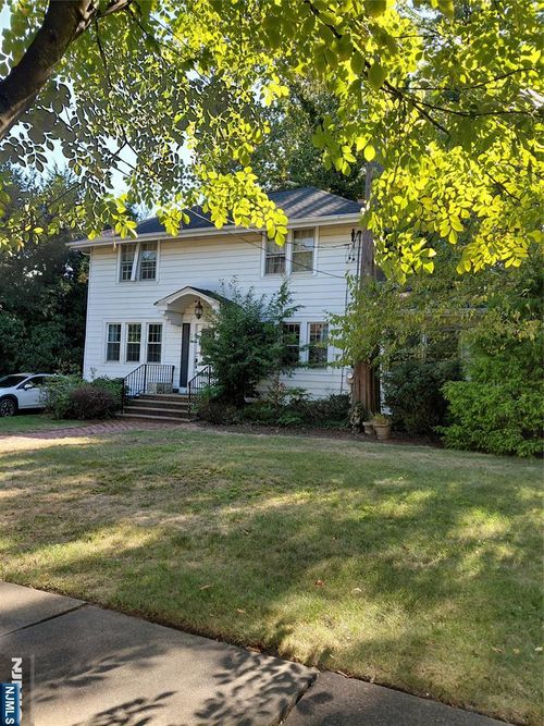 286 Warwick Ave, Teaneck, NJ, 07666-3035 | Card Image
