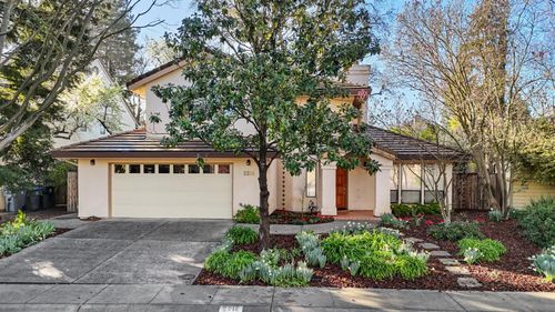 2216 Bryce Ln, Davis, CA, 95616-6621 | Card Image