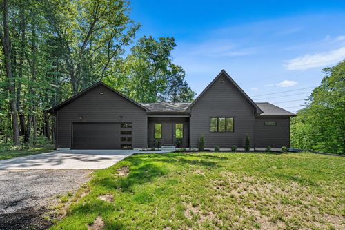 3054 Old Allegan Rd, Fennville, MI, 49408-9495 | Card Image