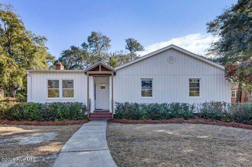 329 Wayne Dr, Wilmington, NC, 28403-1239 | Card Image