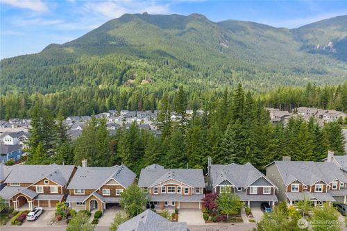 3098 Se 16th St, North Bend, WA, 98045-8685 | Card Image