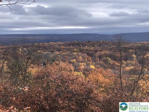 1216 Dorset Dr, Bushkill, PA, 18324 | Card Image