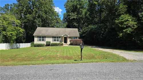 211 Hill St, Winston-Salem, NC, 27107-8882 | Card Image