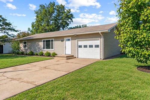 109 N Pine St, Argonia, KS, 67004-9301 | Card Image