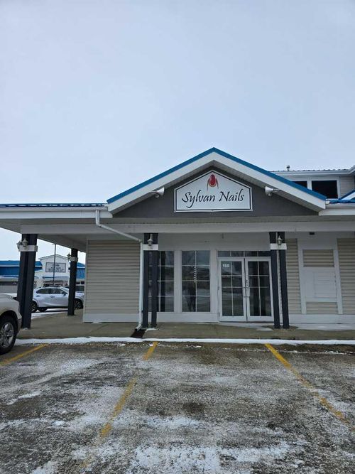 {{alt}} | Card Image