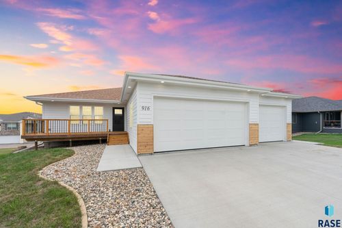 916 Trojan Ave Avenue, Hartford, SD, 57033 | Card Image