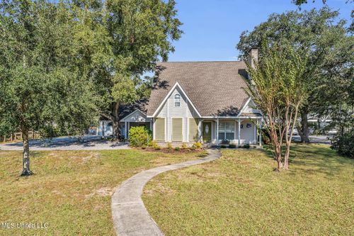 723 Old Spanish Trail, Bay Saint Louis, MS, 39520 | Card Image