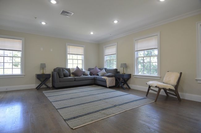 UNIT-2 - 56 Cedar St, Condo with 3 bedrooms, 2 bathrooms and 1 parking in Boston MA | Image 10