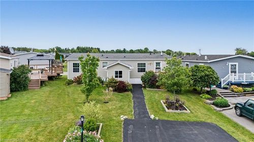 4 Hickory Hollow, Nanticoke, ON, N0A1L0 | Card Image