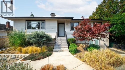 2720 Foul Bay Rd, Victoria, BC, V8R5B7 | Card Image
