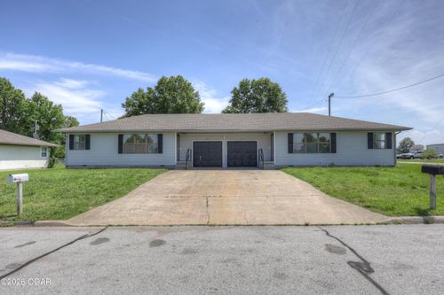 3042 W 15th St, Joplin, MO, 64801-3507 | Card Image