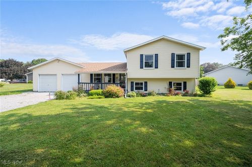 2511 Larchview Dr, Painesville, OH, 44077-4933 | Card Image