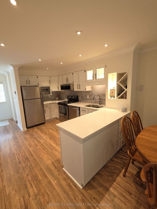 24 - 4 Paradise Blvd, Condo with 2 bedrooms, 2 bathrooms and 1 parking in Brechin ON | Image 5