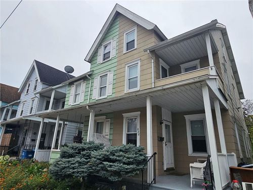 828 Main St, NORTHAMPTON, PA, 18067-1837 | Card Image