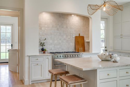 8632 S Fm 1187, Fort Worth, TX, 76126-6002 | Card Image