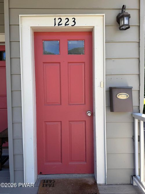 1223 East St, Honesdale, PA, 18431-2061 | Card Image