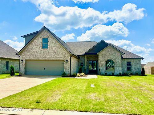 138 Isaiah Dr, Jackson, TN, 38305-2662 | Card Image