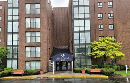 606-4234 N Main St, Fall River, MA, 02720-1707 | Card Image