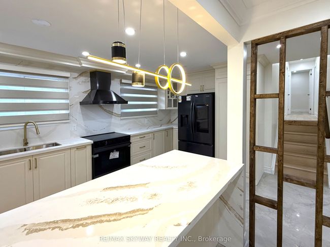 7461 Netherwood Rd, House other with 4 bedrooms, 4 bathrooms and 4 parking in Mississauga ON | Image 10