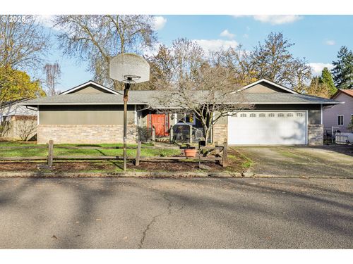 16365 Se Sterling Cir, Milwaukie, OR, 97267-4554 | Card Image