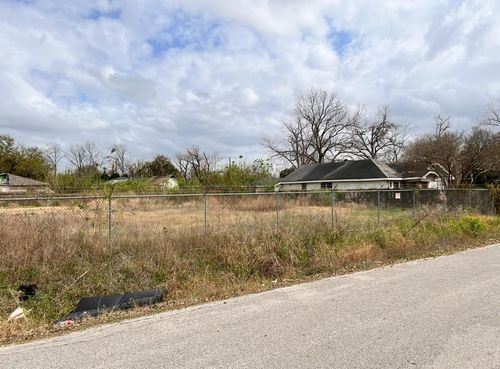 000 Los Angeles St, Houston, TX, 77026 | Card Image