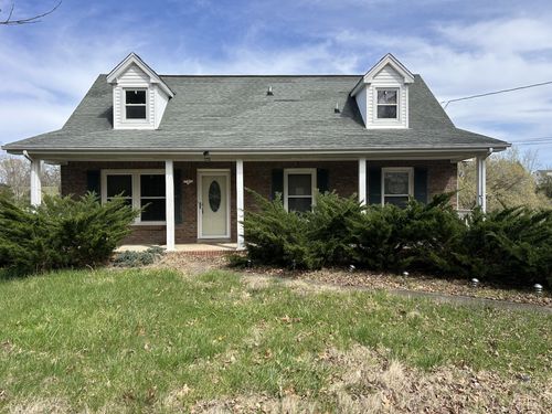 2319 Seven Mile Ferry Rd, Clarksville, TN, 37040-8037 | Card Image