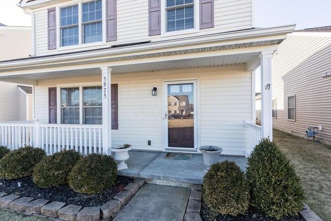 5975 Pennington Creek Dr, Condo with 3 bedrooms, 3 bathrooms and null parking in Dublin OH | Image 5