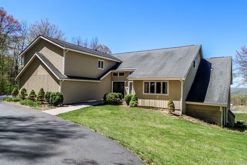 6 High Meadow Rd, New Milford, CT, 06776-3838 | Card Image