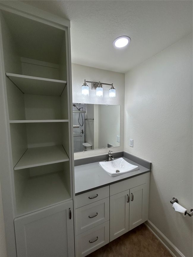 Bathroom #1 | Image 7