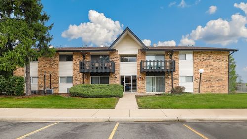 5-104-5A Kingery Quarter, Willowbrook, IL, 60527-7205 | Card Image