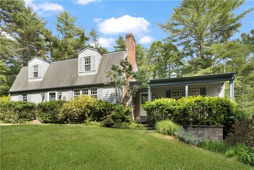 257 Shannock Rd, South Kingstown, RI, 02879-4746 | Card Image