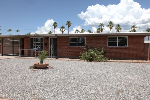 6607 E Calle Luna, Tucson, AZ, 85710-5631 | Card Image