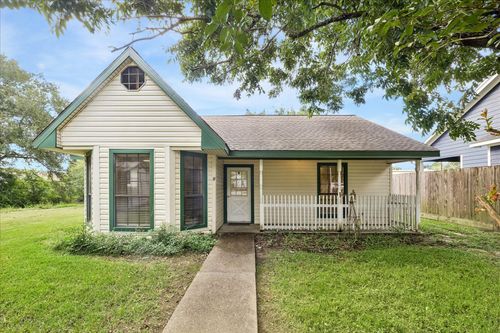 512 Texas St, Tomball, TX, 77375-4856 | Card Image