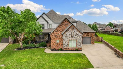 4602 Willow Ridge Way, Rogers, AR, 72758-8089 | Card Image
