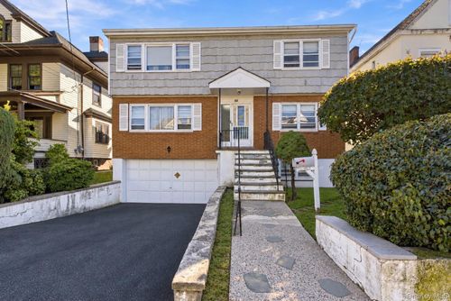 146 Overlook St, Mount Vernon, NY, 10552-3219 | Card Image