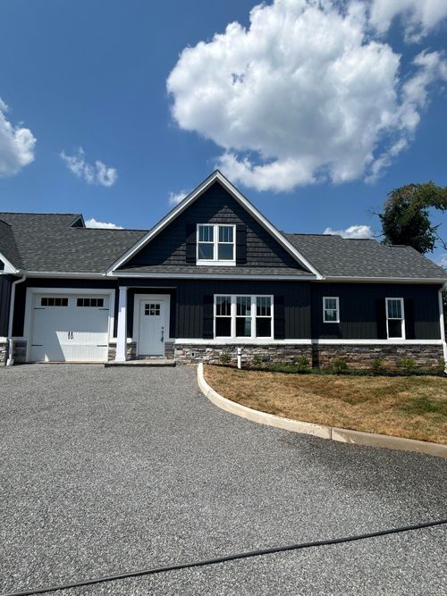 407 Kimball Ave, Salem, VA, 24153-6251 | Card Image