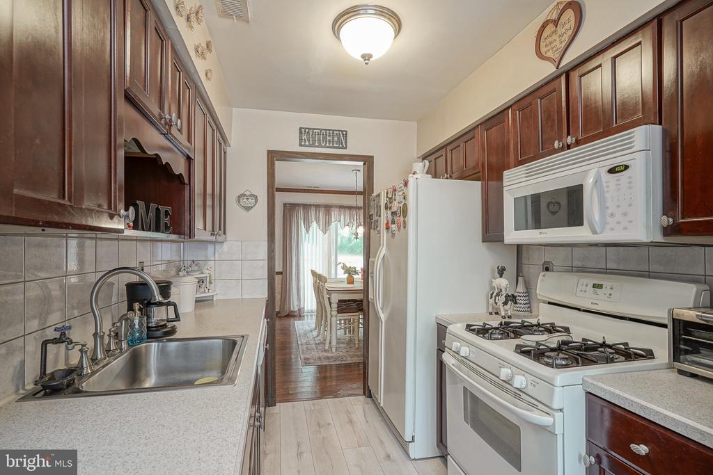 Residential in MARLTON 4