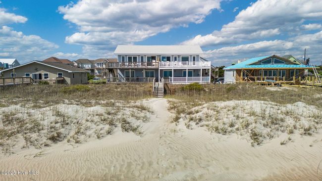 WEST - 2003 Ocean Dr, Townhouse with 4 bedrooms, 3 bathrooms and null parking in Emerald Isle NC | Image 45