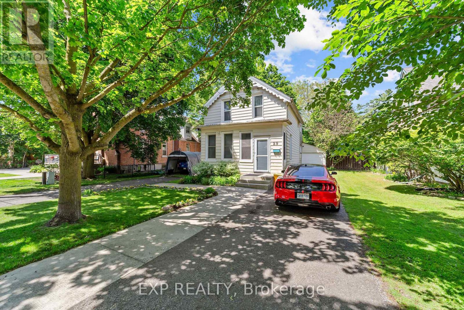 Residential in Woodstock (Woodstock - North)