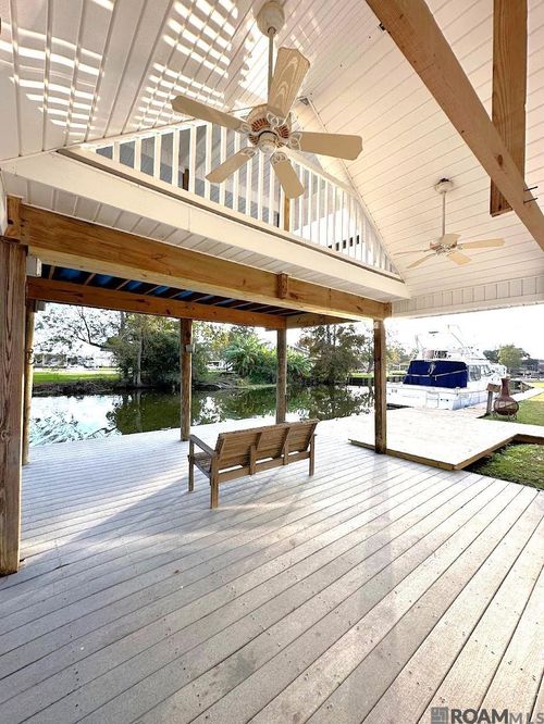 1017 Pauline Ct, Morgan City, LA, 70380-4480 | Card Image