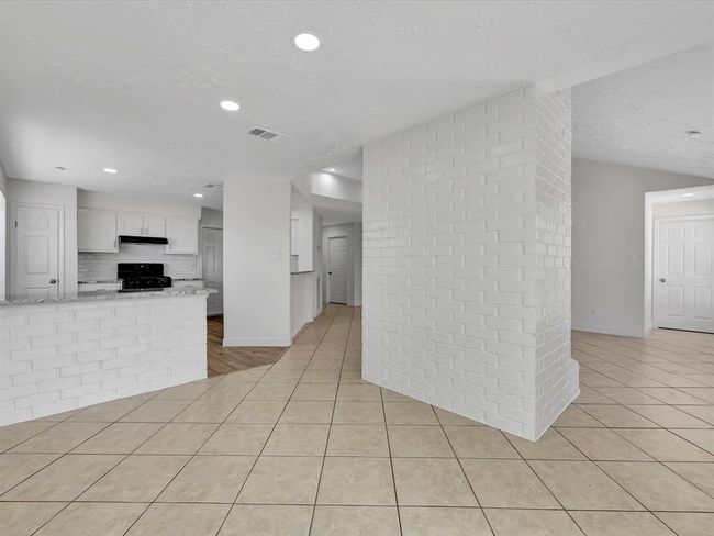 403 Elder Vista Dr, House other with 3 bedrooms, 2 bathrooms and 2 parking in Webster TX | Image 32