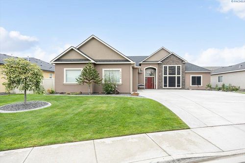 6694 Opal Ct, West Richland, WA, 99353-7961 | Card Image