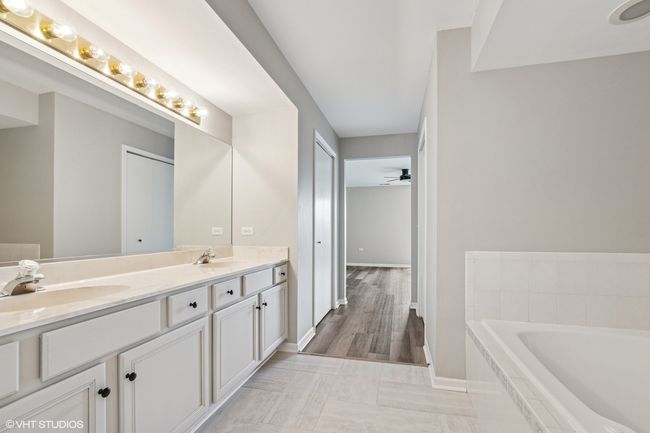 2 - 19463 Manchester Dr, Condo with 2 bedrooms, 2 bathrooms and 2 parking in Mokena IL | Image 17
