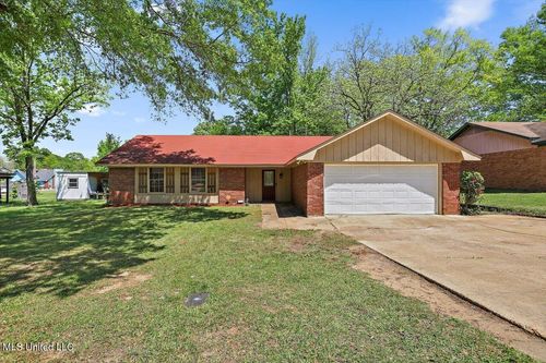 5530 Spencer Dr, Jackson, MS, 39212-3624 | Card Image