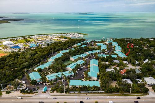 apt-e4-87200 Overseas Hwy, Islamorada, FL, 33036-3102 | Card Image