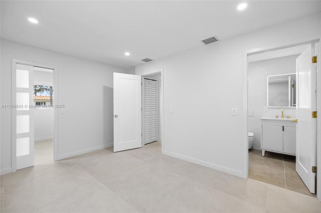 211 Sw 14 Th St, House other with 3 bedrooms, 2 bathrooms and null parking in Pompano Beach FL | Image 16