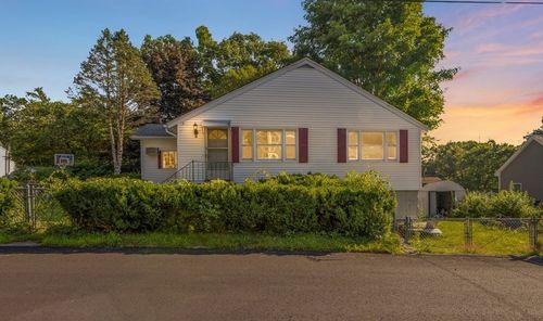 32 Hillcrest Rd, Dracut, MA, 01826-2006 | Card Image