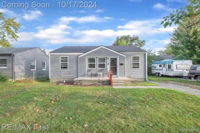 23825 Buckingham Street, Home with 3 bedrooms, 1 bathrooms and null parking in Clinton Twp MI | Image 1